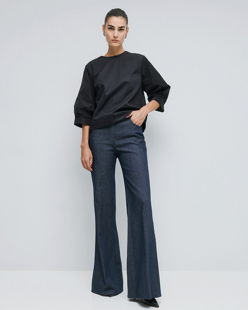 Blouse with taffeta sleeve