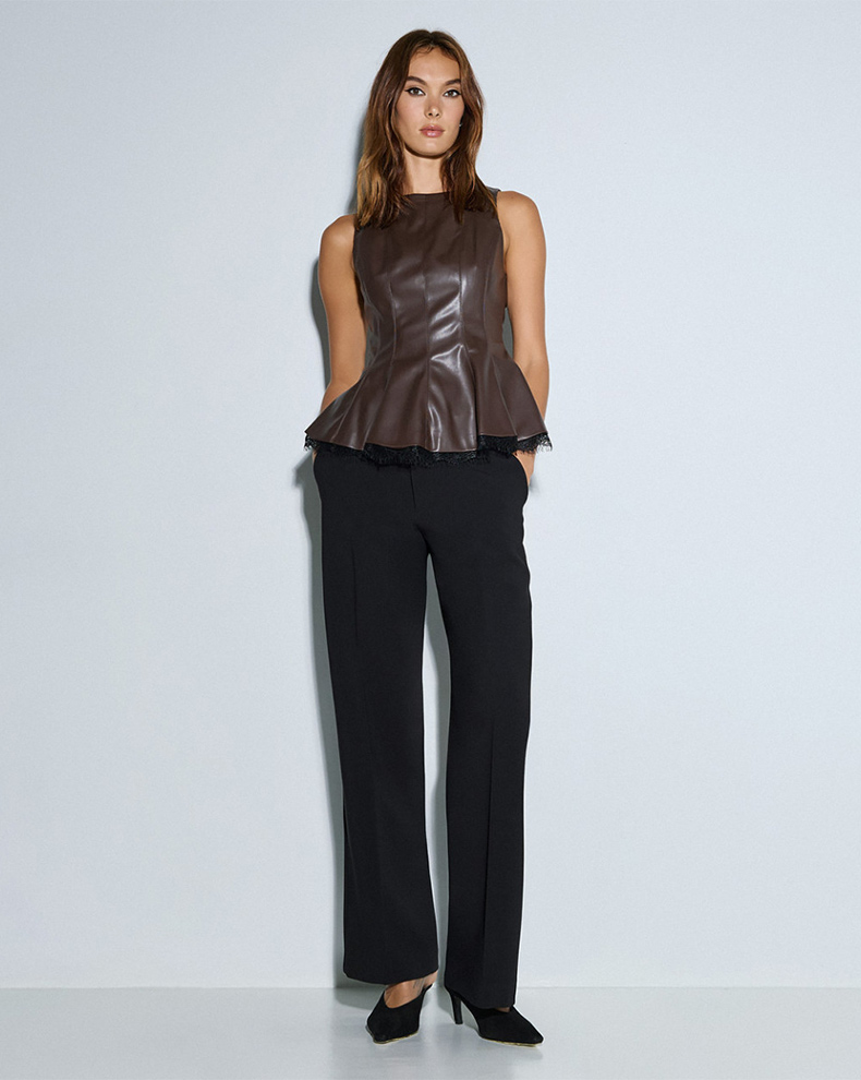 Τοπ όψη δέρματος με βολάν