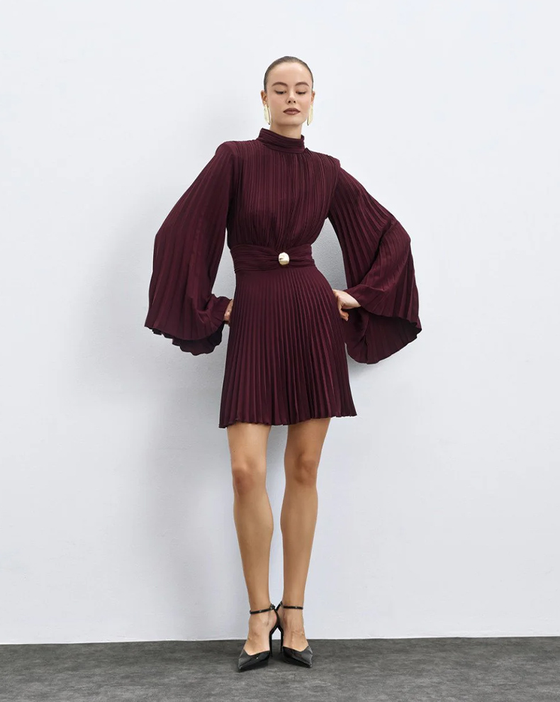 Pleated mini dress with open back - Access Fashion