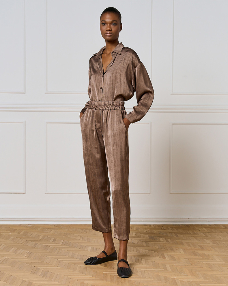 SATIN PANTS WITH A CRINKLED EFFECT
