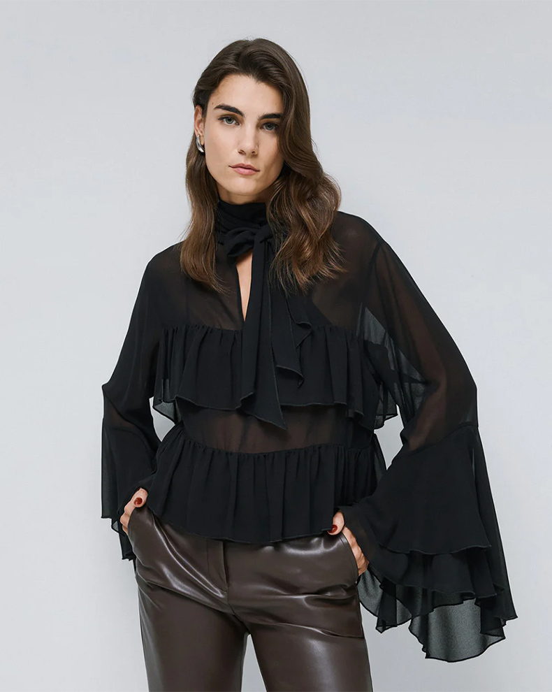 Short blouse with ruffles - Access Fashion