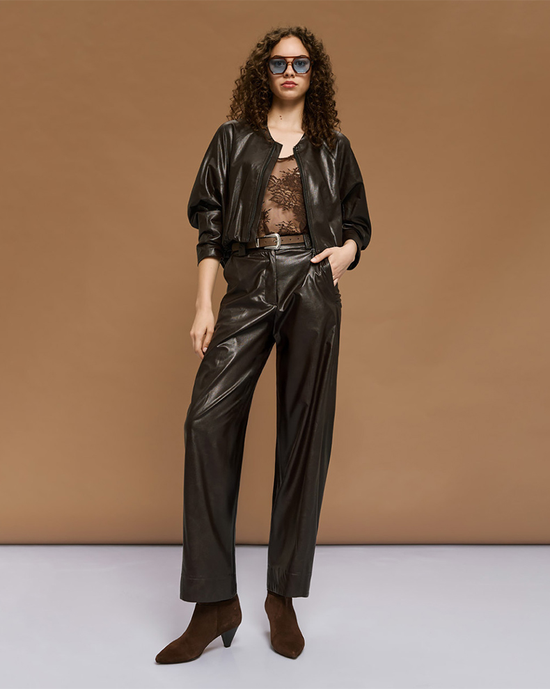 FAUX LEATHER CORROT PANTS