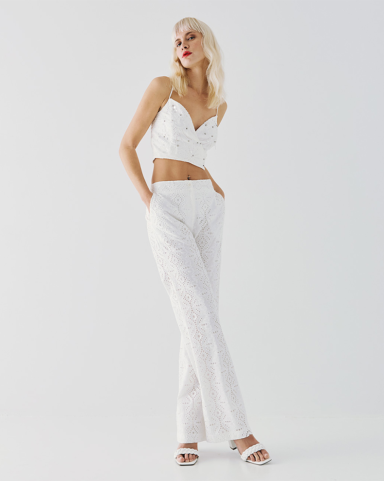 BRODERIE TOP WITH EMBROIDERIES
