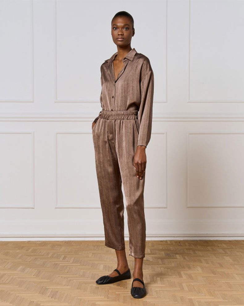 SATIN PANTS WITH A CRINKLED EFFECT