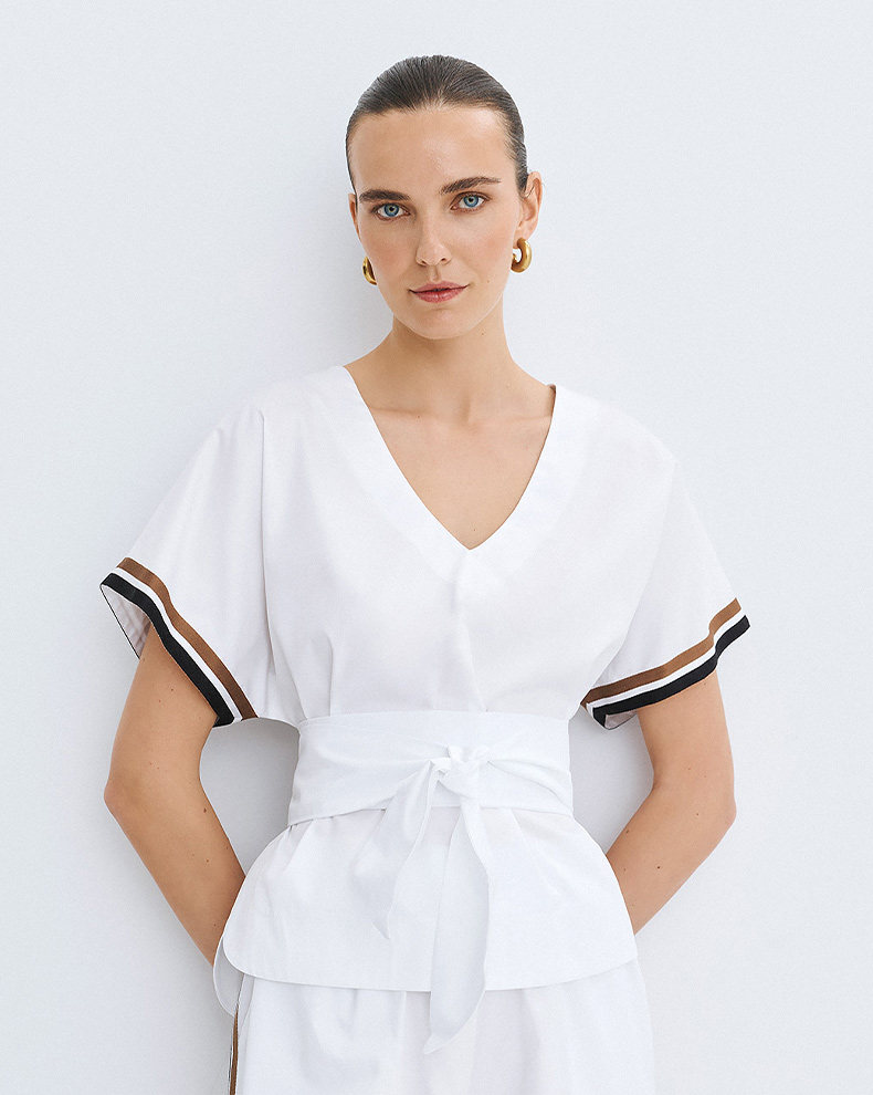 V-neck blouse with short sleeves - Access Fashion