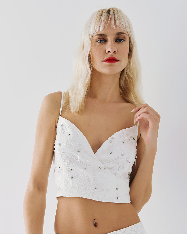 BRODERIE TOP WITH EMBROIDERIES