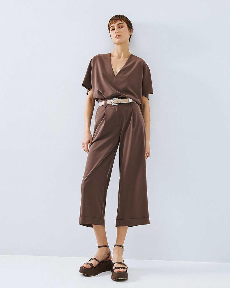 SHORT PANTS WITH LAPEL AND PLEATS - Access Fashion