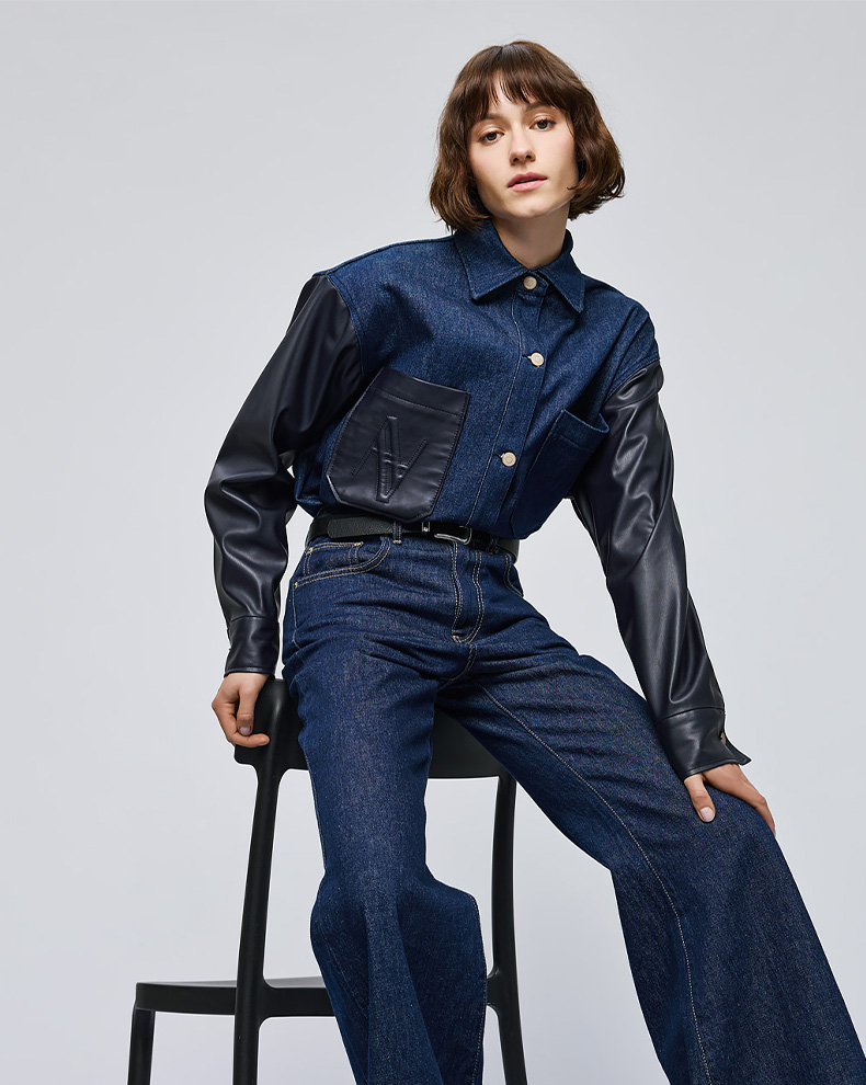 Πουκάμισο denim με λεπτομέρειες όψης δέρματος