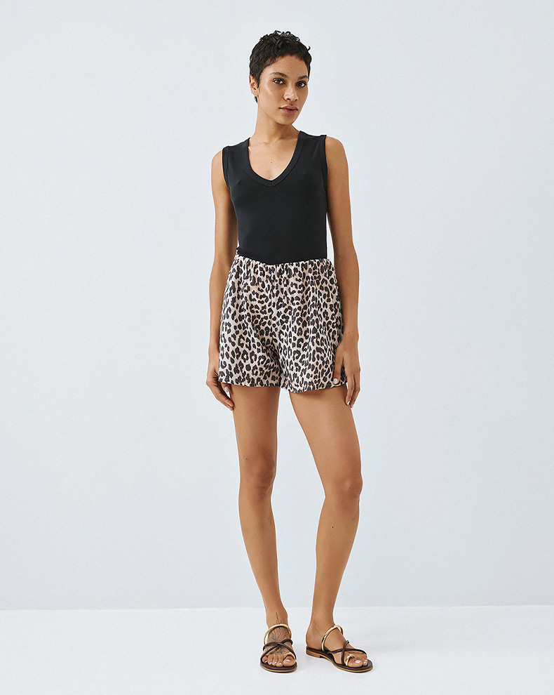 Τοπ με V BLACK L