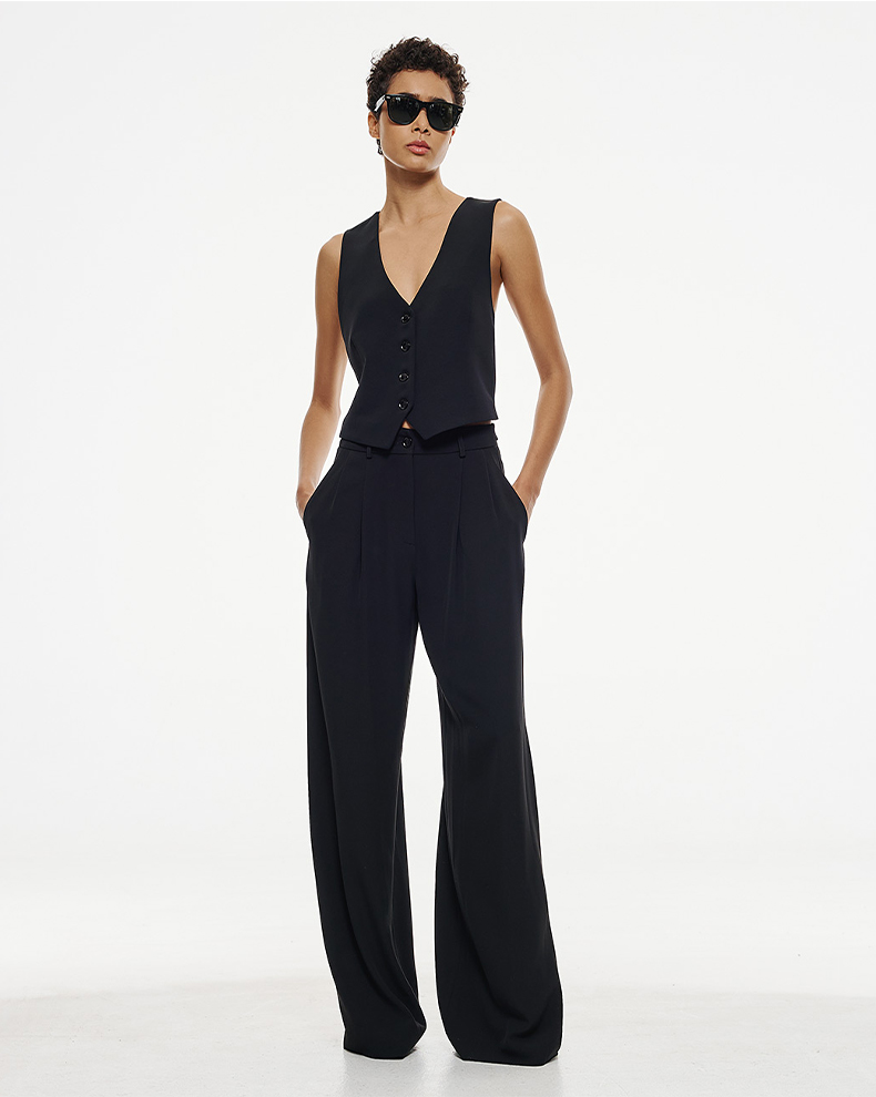 WOMANS PANTS
