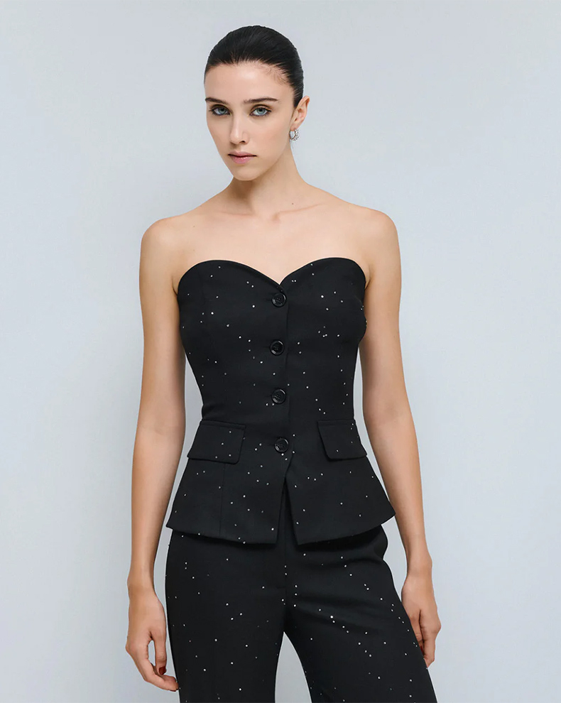 Μπούστο με λεπτομέρεια παγιέτα