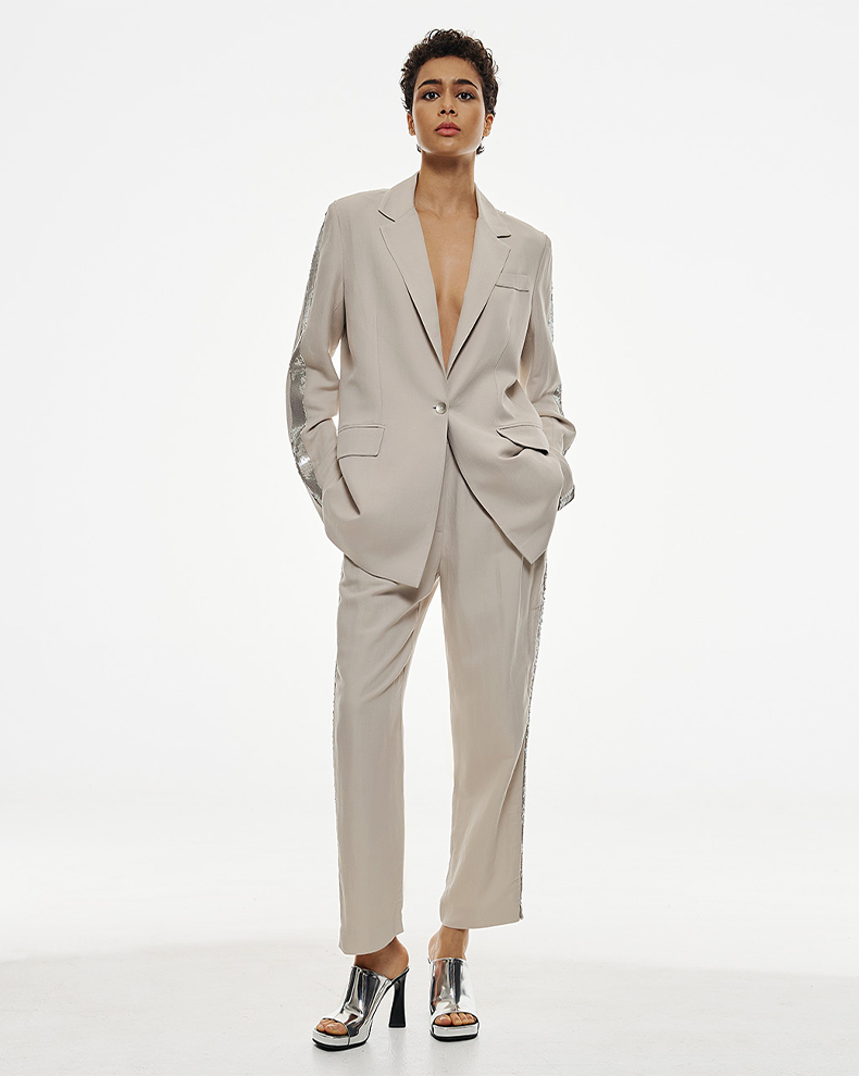 BLAZER WITH SEQUIN DETAILS