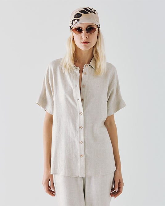 SHORT SLEEVE METALLIC EFFECT SHIRT