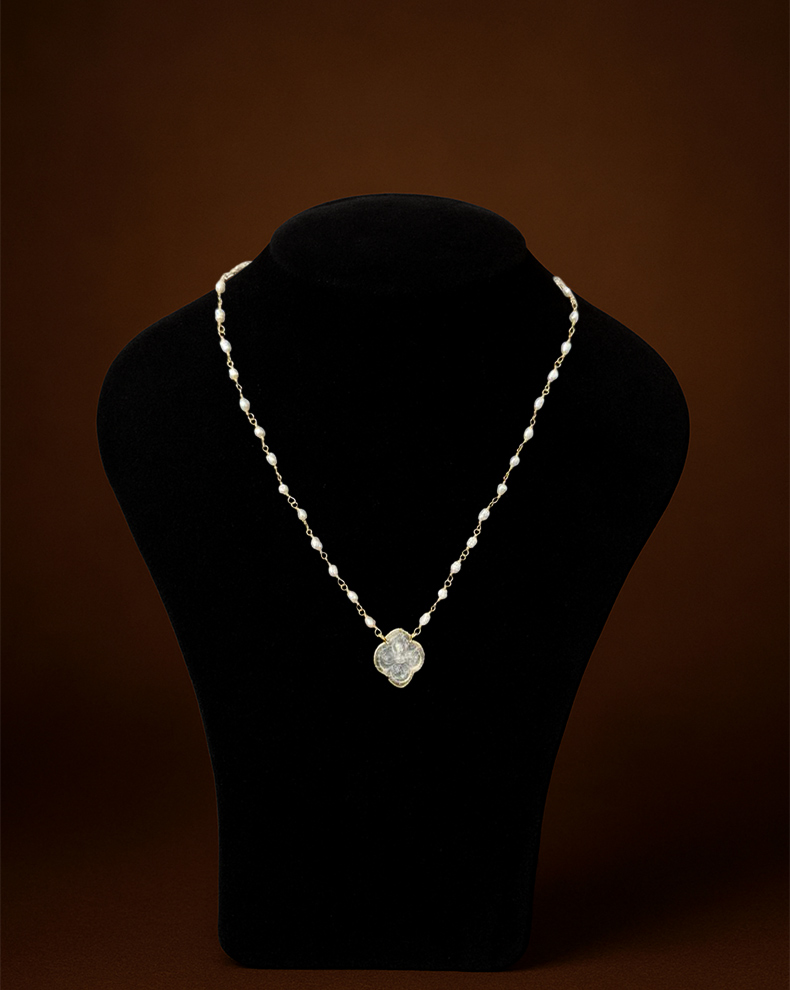COLLIER NECKLACE